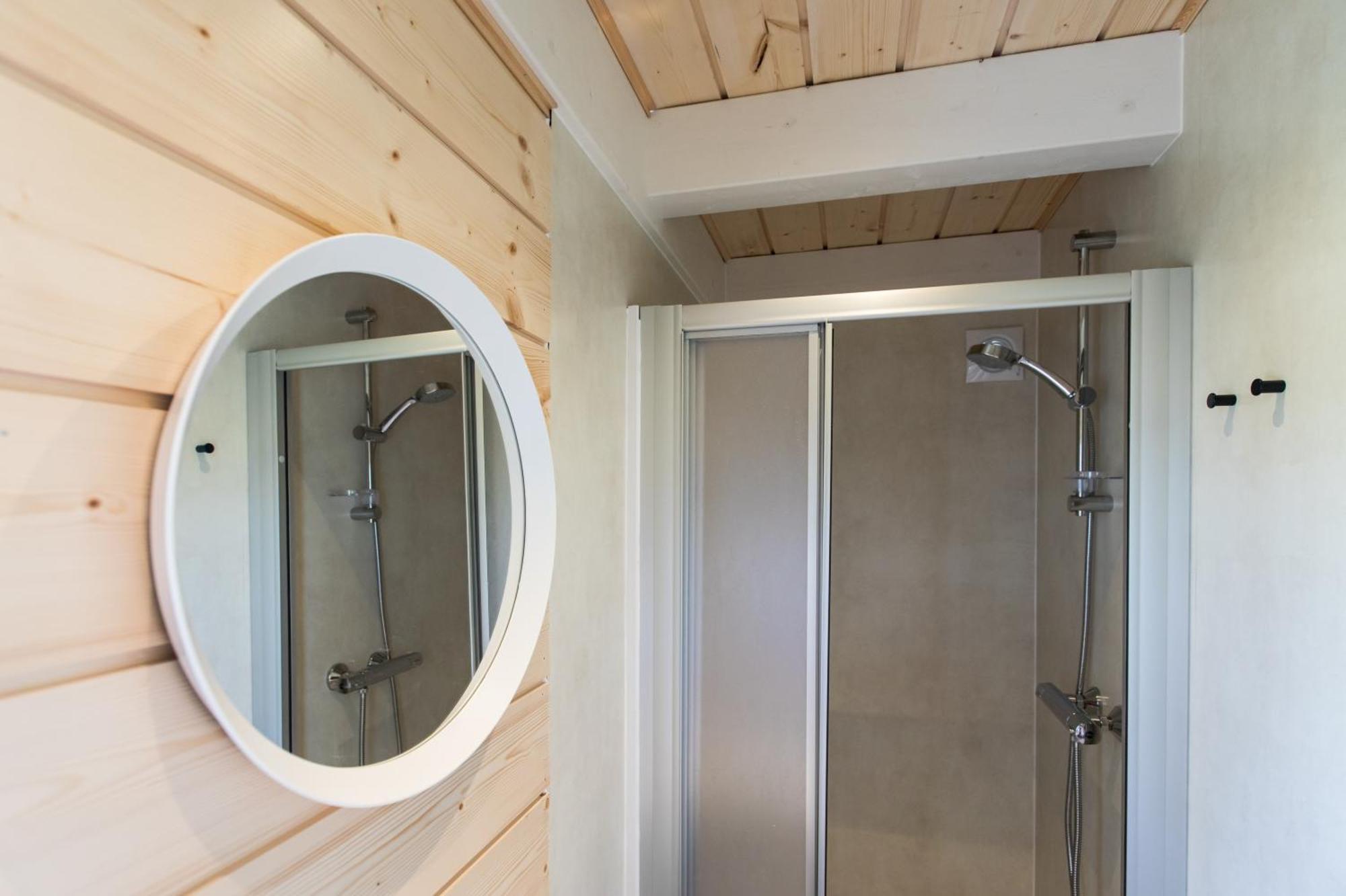 Tiny House - Optioneel Met Hottub Daire Dokkum Dış mekan fotoğraf