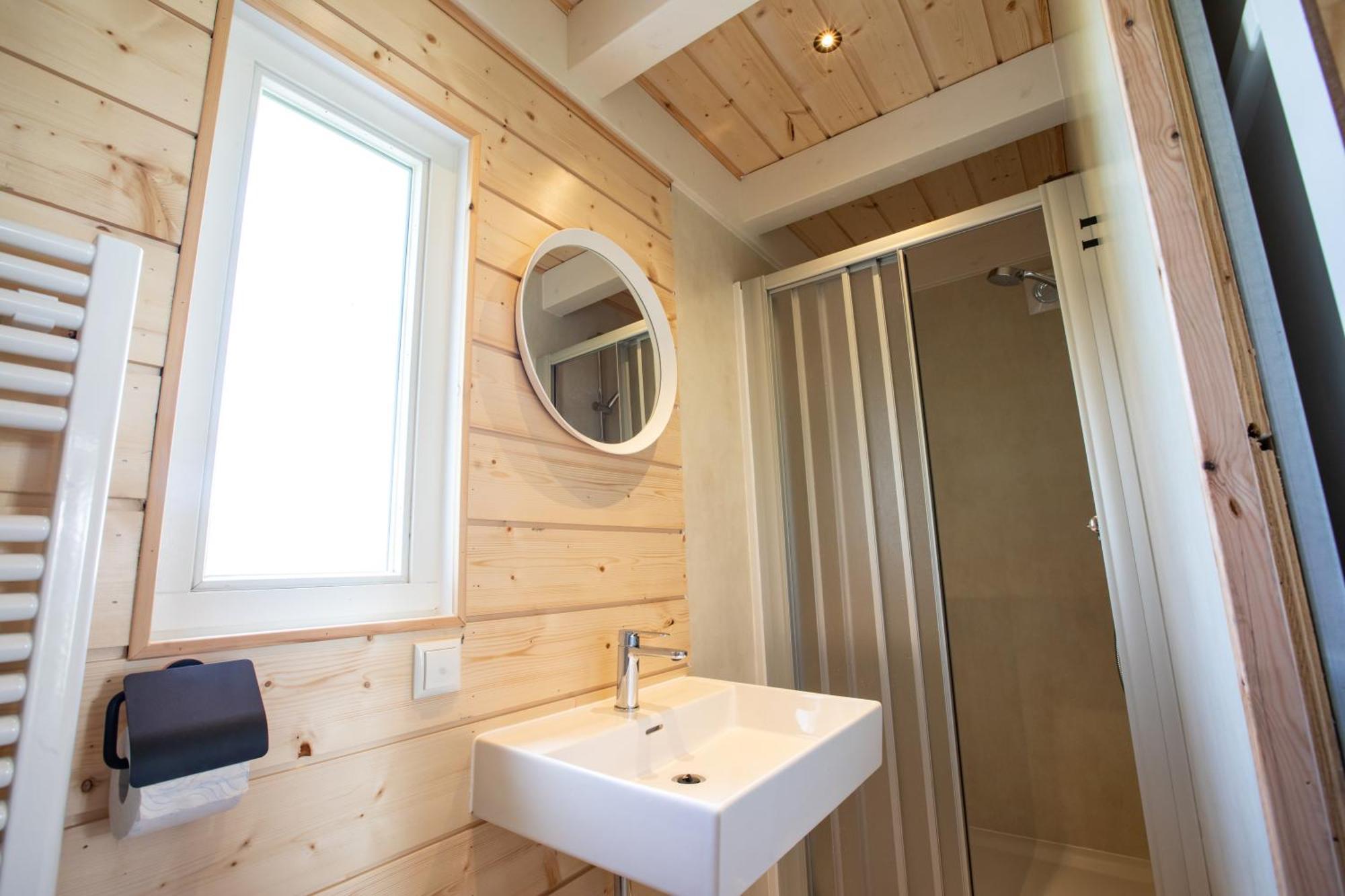 Tiny House - Optioneel Met Hottub Daire Dokkum Dış mekan fotoğraf